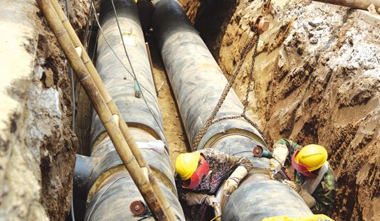 天然氣管道鋪設(shè)工作正在緊張進(jìn)行